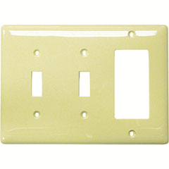 WALLPLATE TOGGLE 3-GANG WHIT