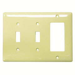 WALLPLATE 3-GANG TOGGLE IVOR